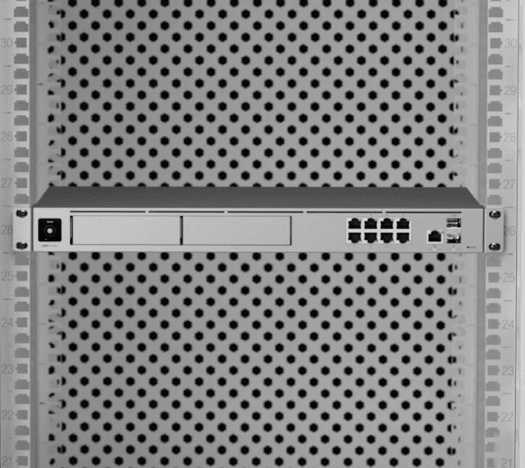 Ubiquiti Dream Machine Pro Max 雲端閘道器