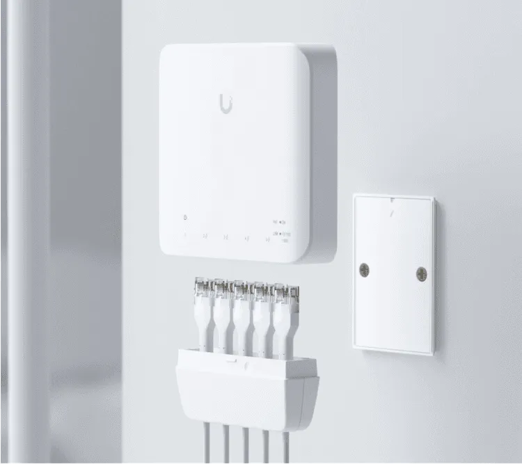 Ubiquiti Switch Flex 5-Port PoE 交換器